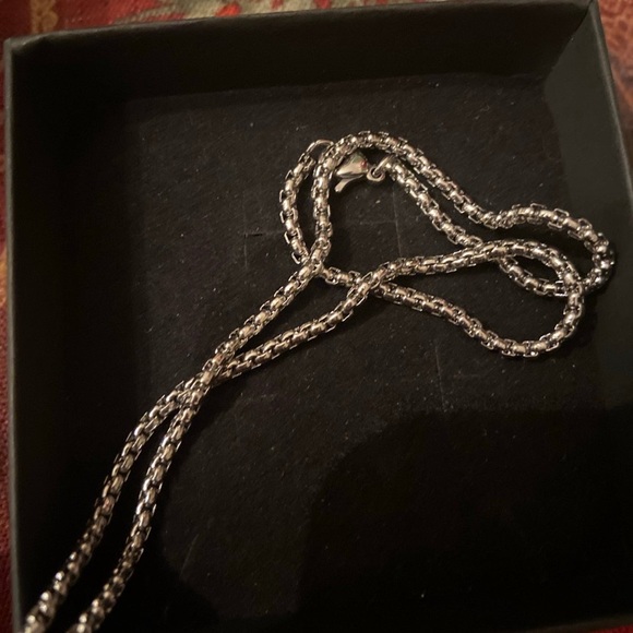 - HD Snap Button Wing Necklace - Picture 4 of 7